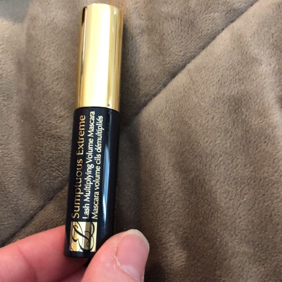 NWT ESTÉE LAUDER MAKE UP BUNDLE - Picture 3 of 10